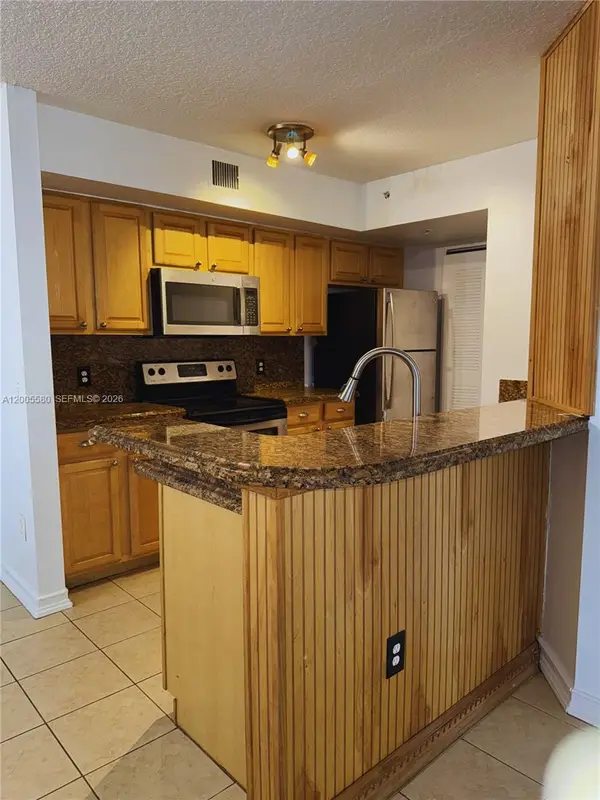 Address Withheld By Seller, Hollywood, FL 33021