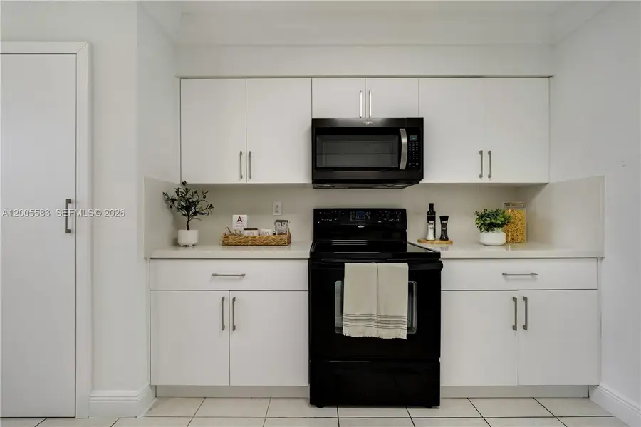 8401 Nw 8 St #401, Miami, FL 33126 - #3