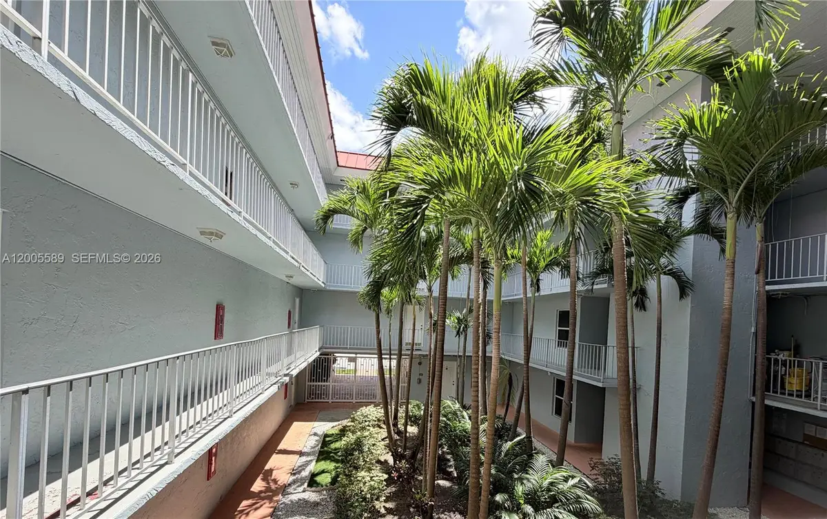 505 S Pine Island Rd #208B, Plantation, FL 33324 - #1