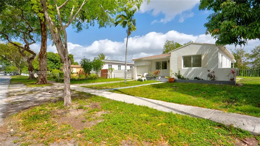1921 NE 158th St, North Miami Beach, FL 33162 - #2