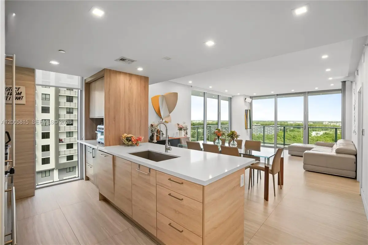 16385 NE Biscayne Blvd #1601+2 Parkings, North Miami Beach, FL 33160 - #1