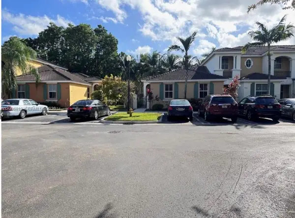 4268 NE 9th St, Homestead, FL 33033