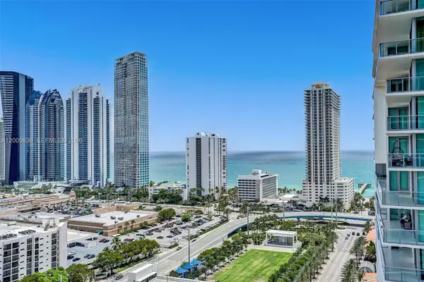 330 Sunny Isles Blvd #5-2207, Sunny Isles Beach, FL 33160
