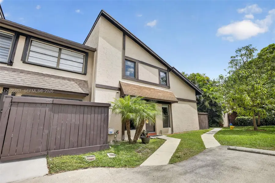 2360 Bayberry Dr #2360, Pembroke Pines, FL 33024 - #2