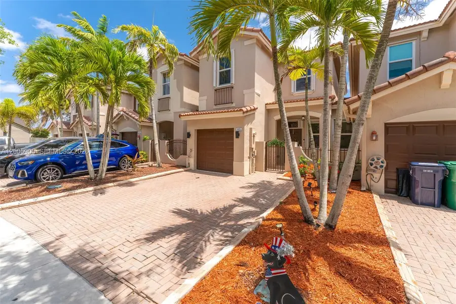 945 SW 154th Ct, Miami, FL 33194 - #2