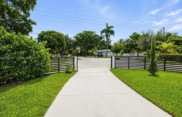 795 NE 146th St, North Miami, FL 33161