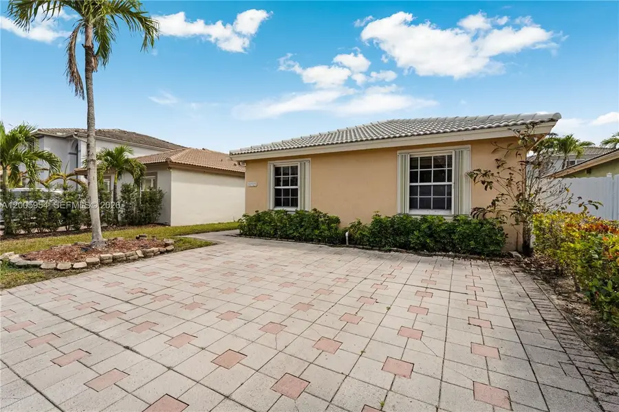10523 SW 161st Pl, Miami, FL 33196 - #2