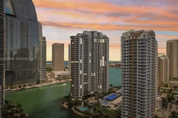 901 Brickell Key Blvd #1009, Miami, FL 33131