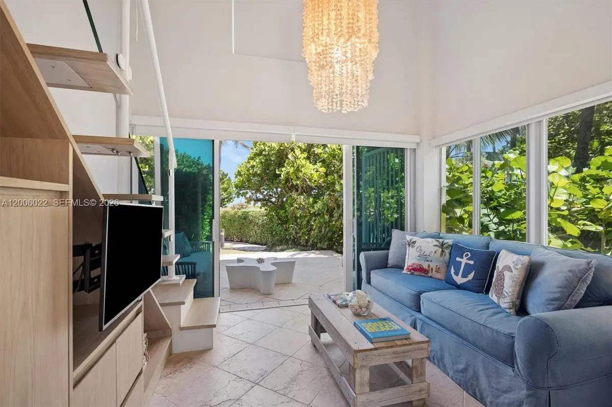 100 S Pointe #CABANA 14, Miami Beach, FL 33139 - #1