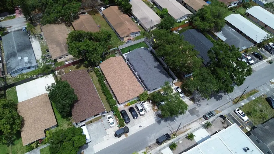 102 SW 9th St #a-b, Hallandale Beach, FL 33009 - #3