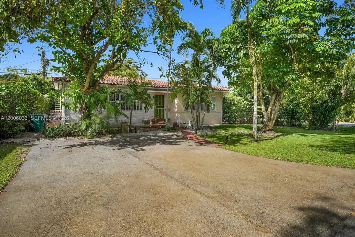 4401 SW 16th St, Miami, FL 33134 - #1