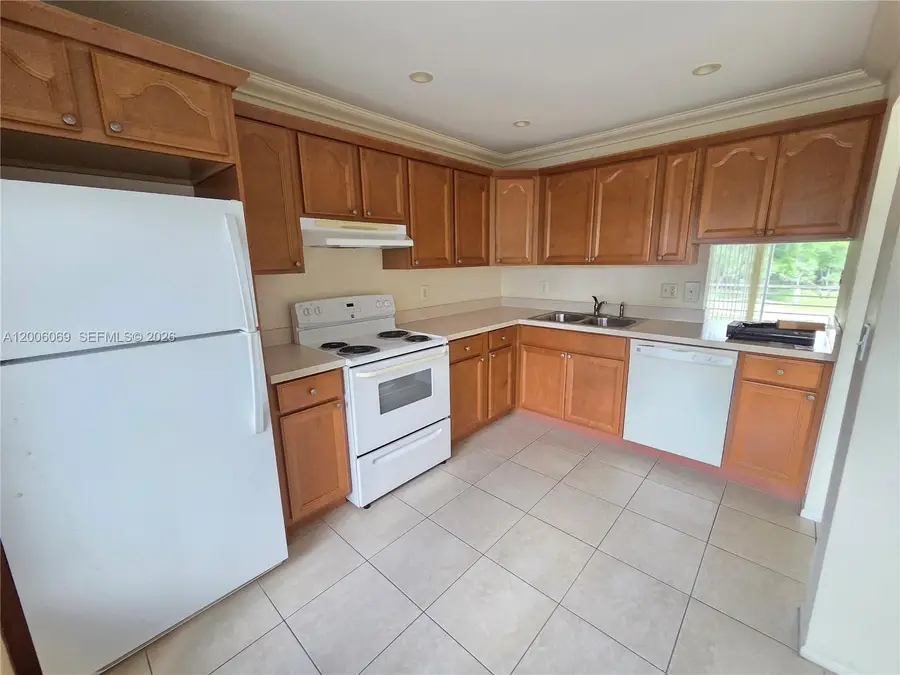 1000 NE 14th Ave #210, Hallandale Beach, FL 33009 - #3