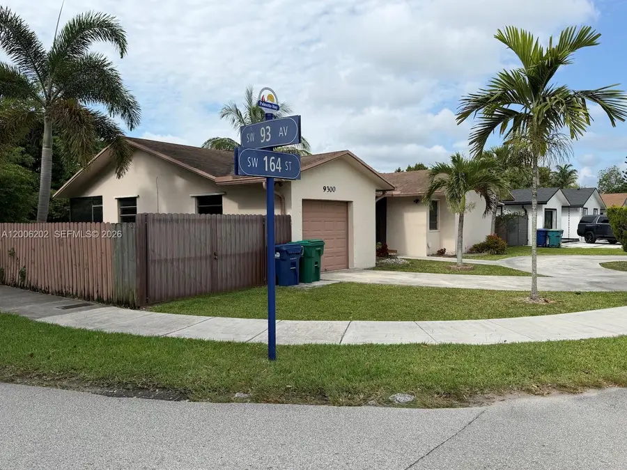 9300 SW 164th St, Palmetto Bay, FL 33157 - #2