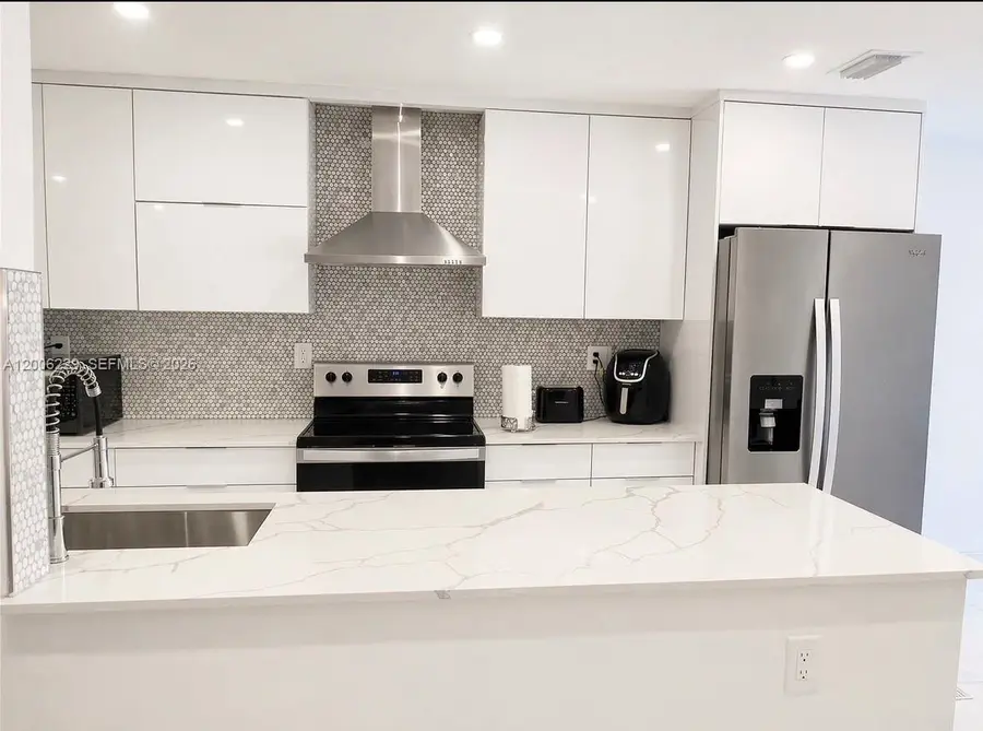 8224 NW 9th Ct #3, Plantation, FL 33324 - #2