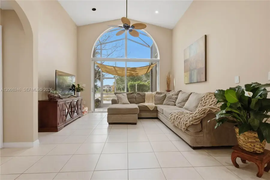 16284 NW 24th St, Pembroke Pines, FL 33028 - #2