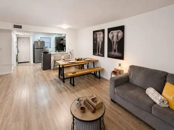 8421 Lagos De Campo Blvd #309T, Tamarac, FL 33321