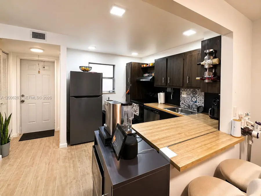 8421 Lagos De Campo Blvd #309T, Tamarac, FL 33321 - #2