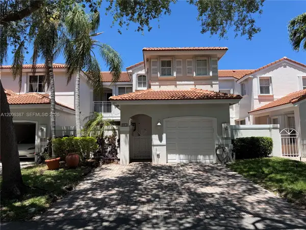 941 Doveplum Ct, Hollywood, FL 33019