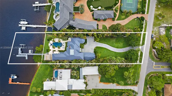 19020 Point Dr, Tequesta, FL 33469