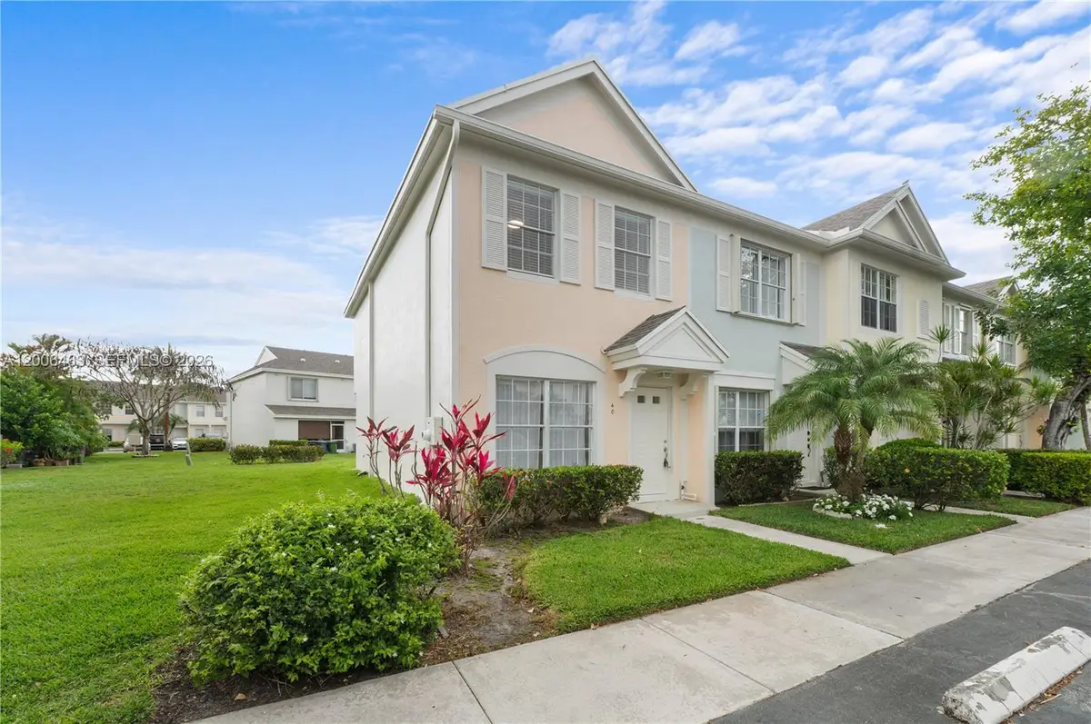 40 Simonton Cir #40, Weston, FL 33326 - #1