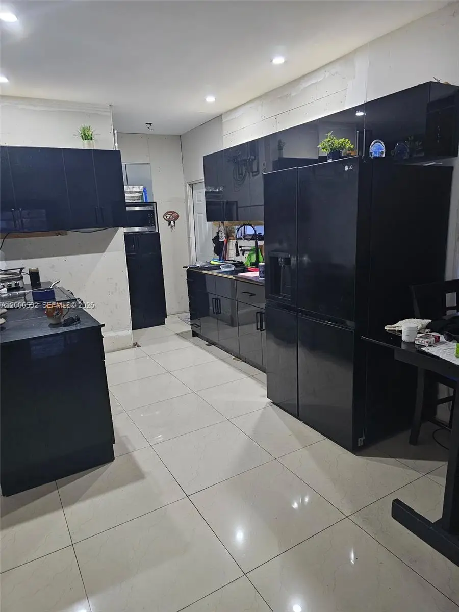 1829 NW 5th St, Miami, FL 33125 - #2