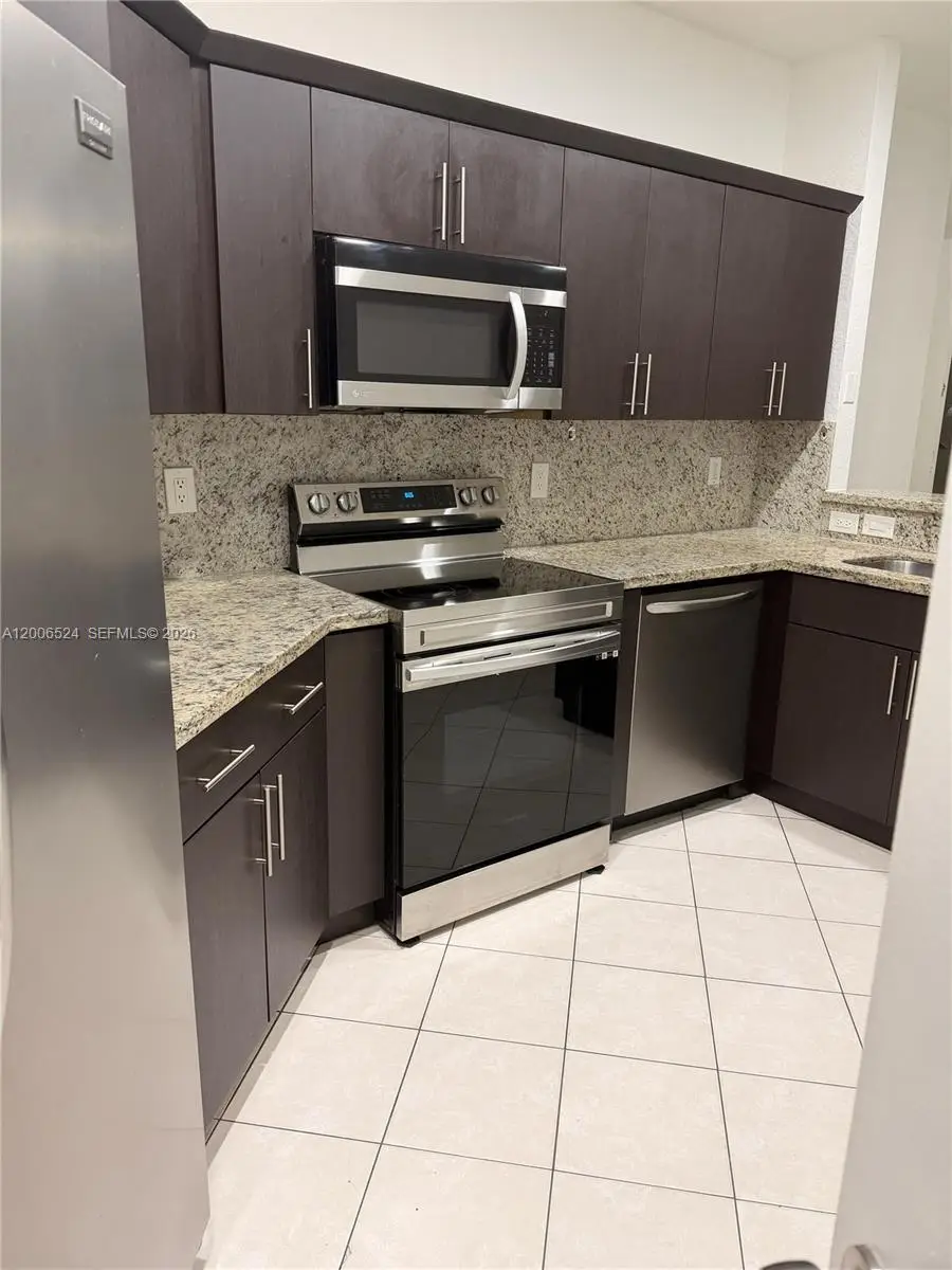 9040 NW 54th St, Sunrise, FL 33351 - #3