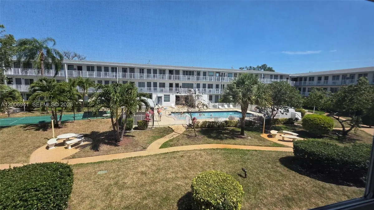 15610 NE 6th Ave #10D, Miami, FL 33162 - #1