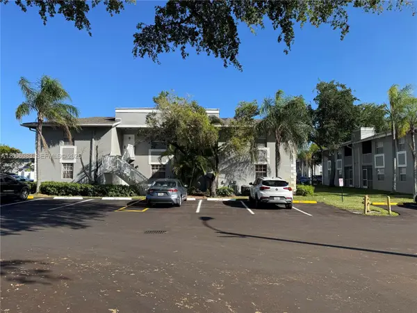471 NE 210th Circle Ter #103, Miami, FL 33179