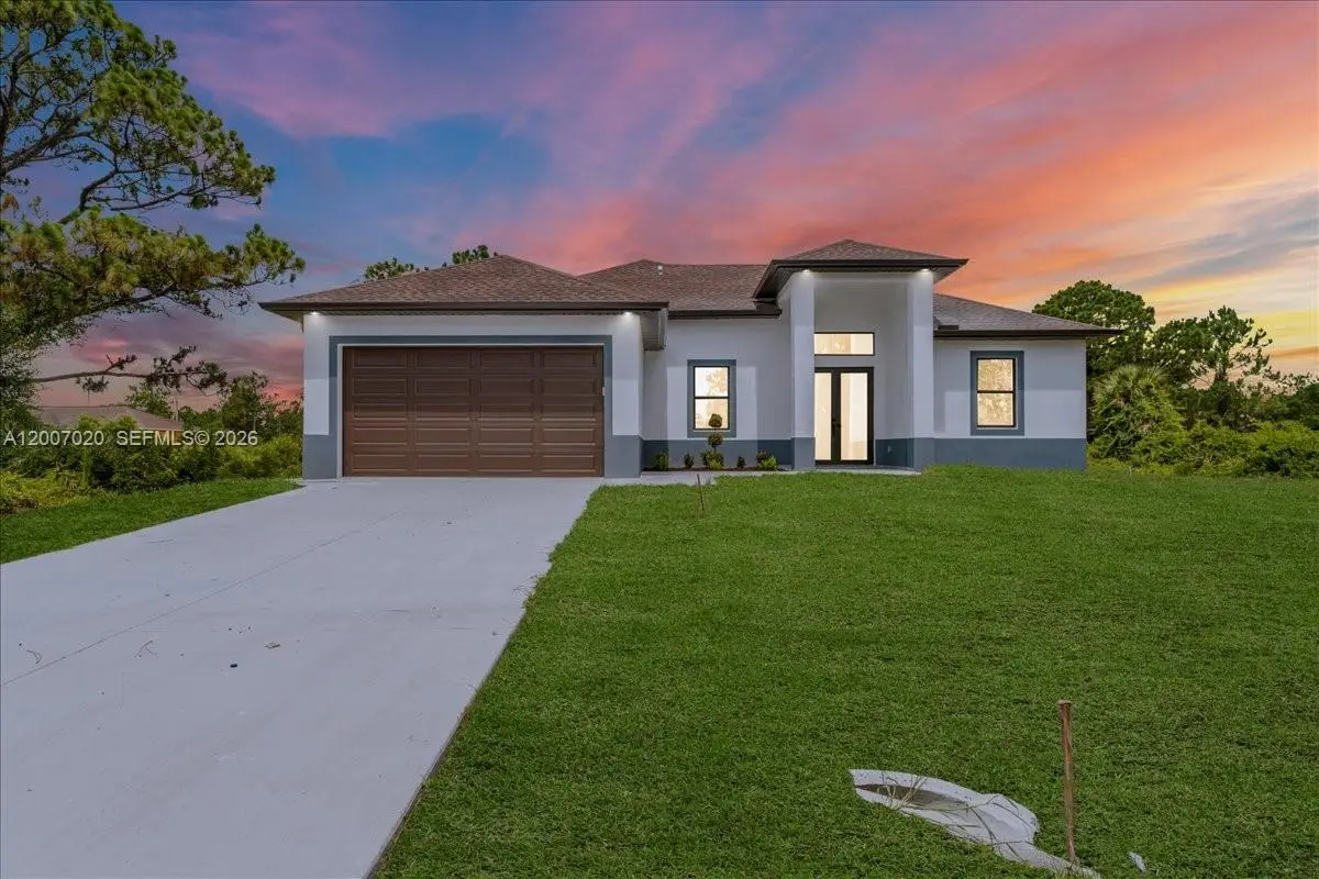 1033 E Plymouth St E, Lehigh Acres, FL 33974 - #1