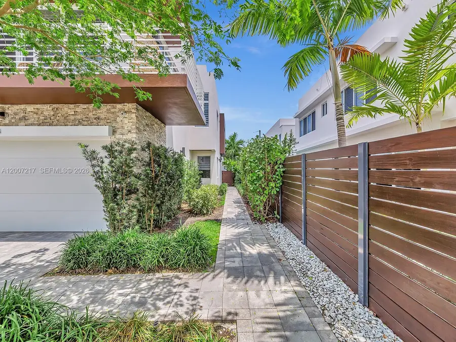 1808 Coral Ridge Dr, Fort Lauderdale, FL 33305 - #3