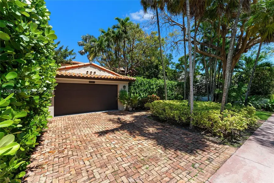 6121 La Gorce Dr, Miami Beach, FL 33140 - #3