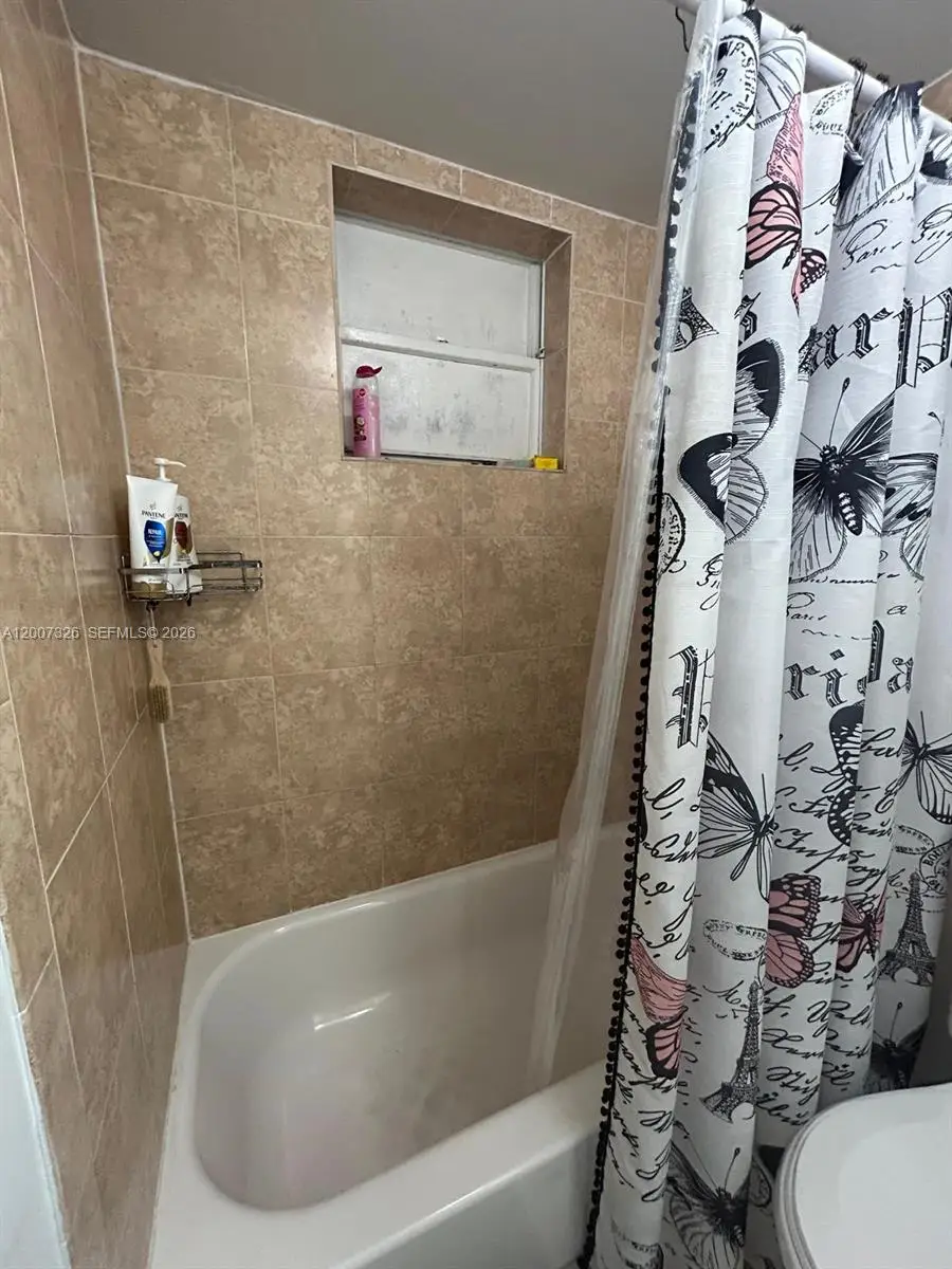 1100 NE 1st Ct #104, Hallandale Beach, FL 33009 - #2