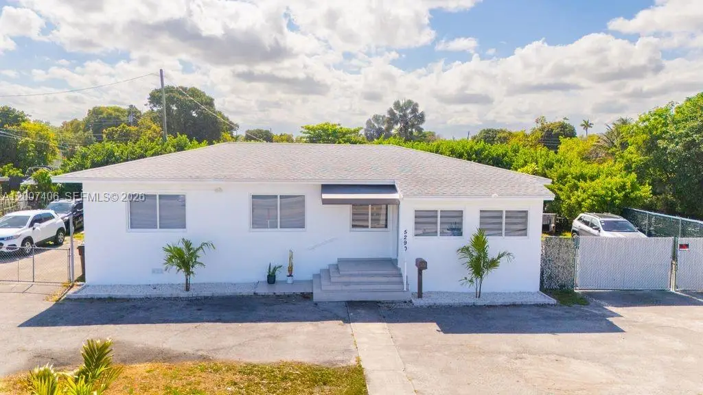5290 Palm Ave, Hialeah, FL 33012 - #1
