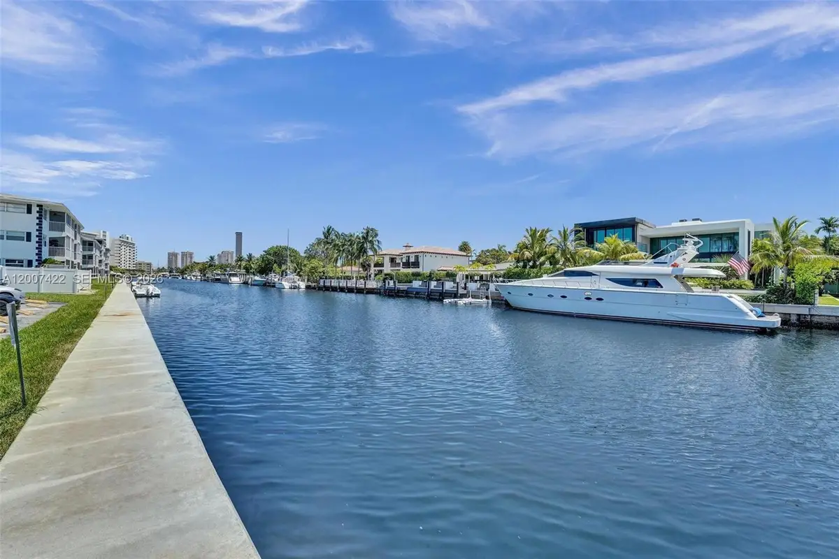 455 Paradise Isle Blvd #104, Hallandale Beach, FL 33009 - #1