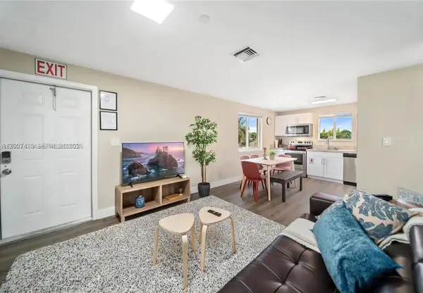 2320 Garfield St, Hollywood, FL 33020