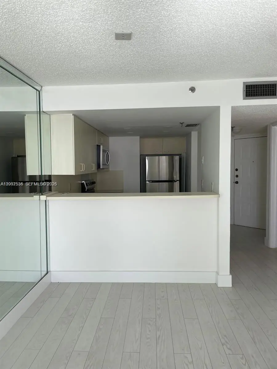 5880 Collins Ave #1006, Miami Beach, FL 33140 - #2