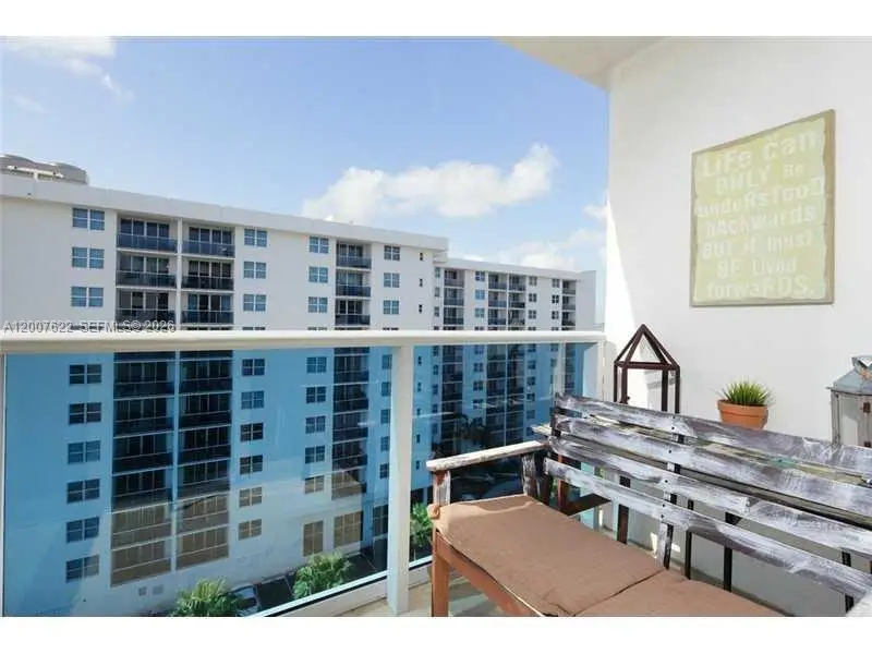 7501 E Treasure Dr #8C, North Bay Village, FL 33141 - #2