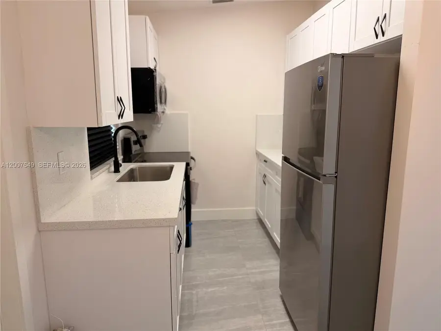 318 NW 30th Ter, Fort Lauderdale, FL 33311 - #3