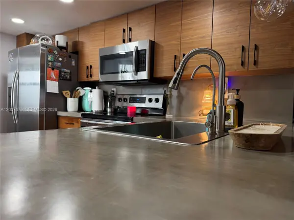 Address Withheld By Seller, Pembroke Pines, FL 33025