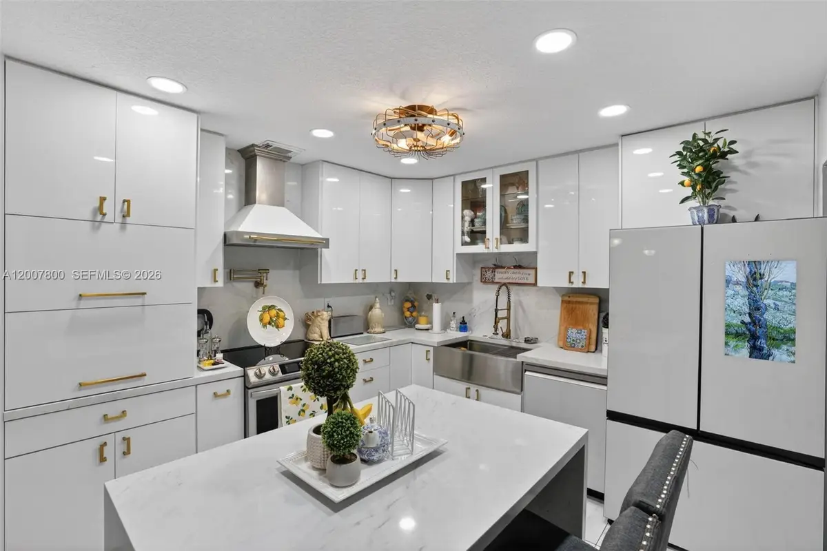 15201 SW 177th Ter, Miami, FL 33187 - #1