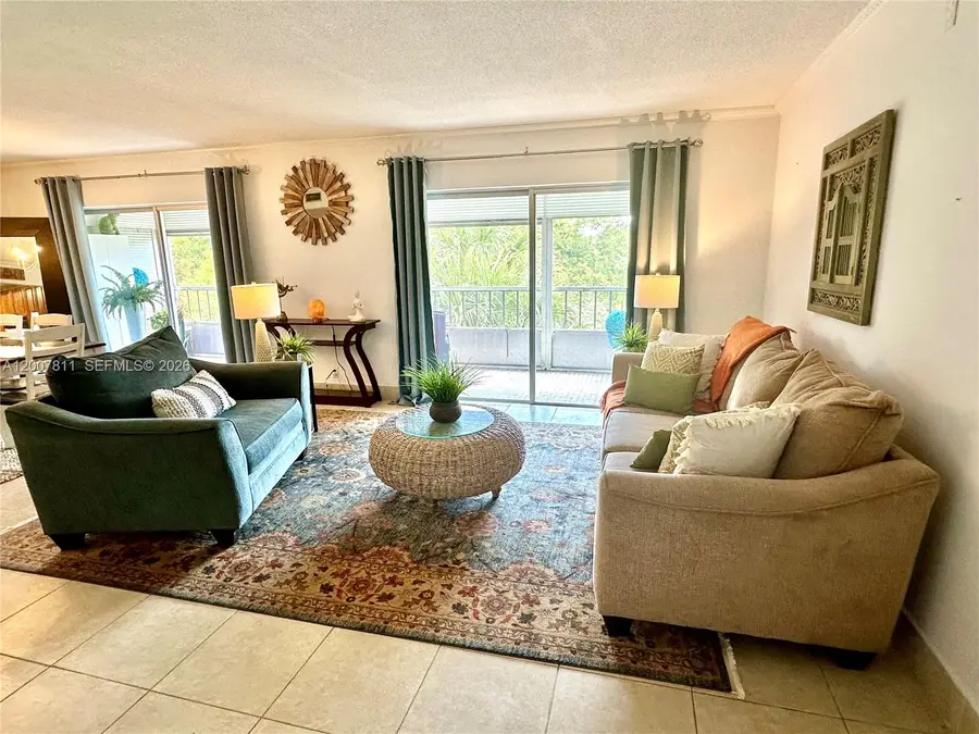 1001 Hillcrest Ct #306, Hollywood, FL 33021 - #2