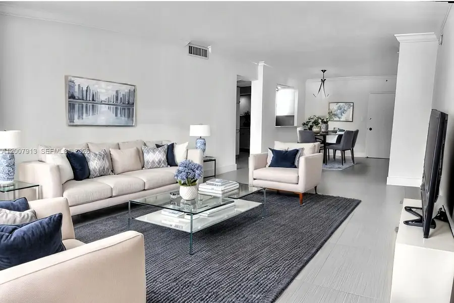 5600 Collins Ave #15B, Miami Beach, FL 33140 - #2