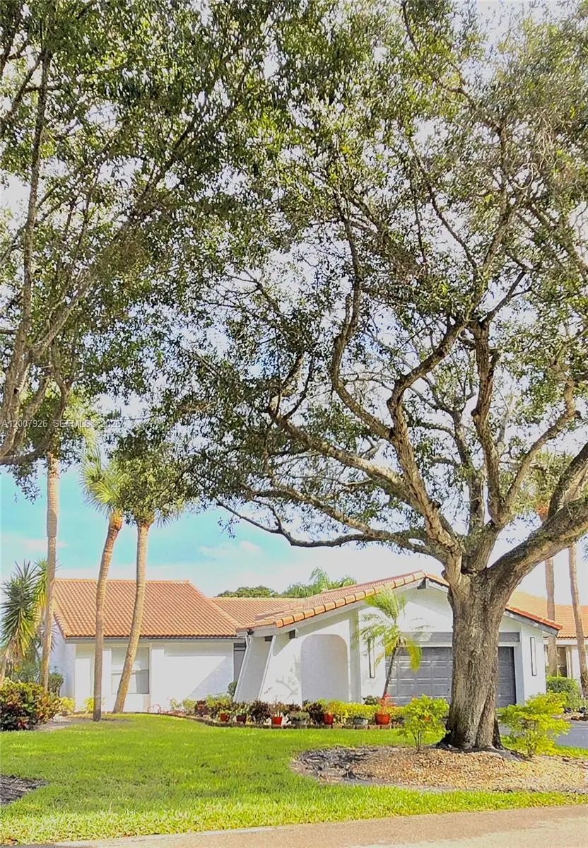 5551 Lakeview Mews Dr, Boynton Beach, FL 33437 - #1