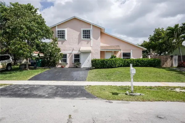 11311 SW 164th Ter, Miami, FL 33157