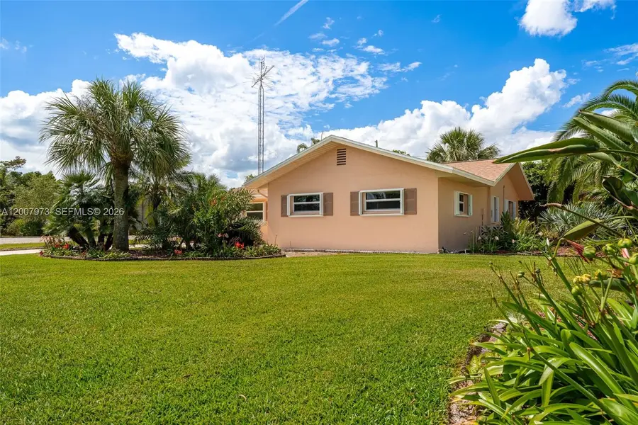 256 Cumquat Rd Nw, Lake Placid, FL 33852 - #3