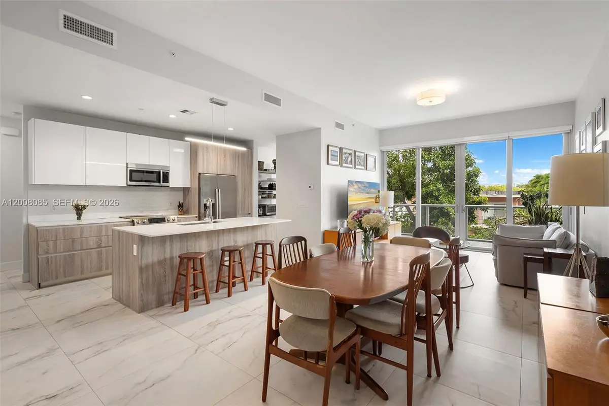 545 SW 11th St #208, Miami, FL 33129 - #1