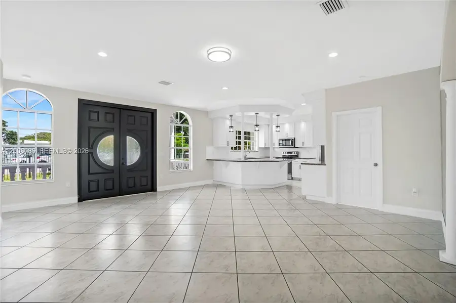 2850 NW 5th St, Miami, FL 33125 - #3
