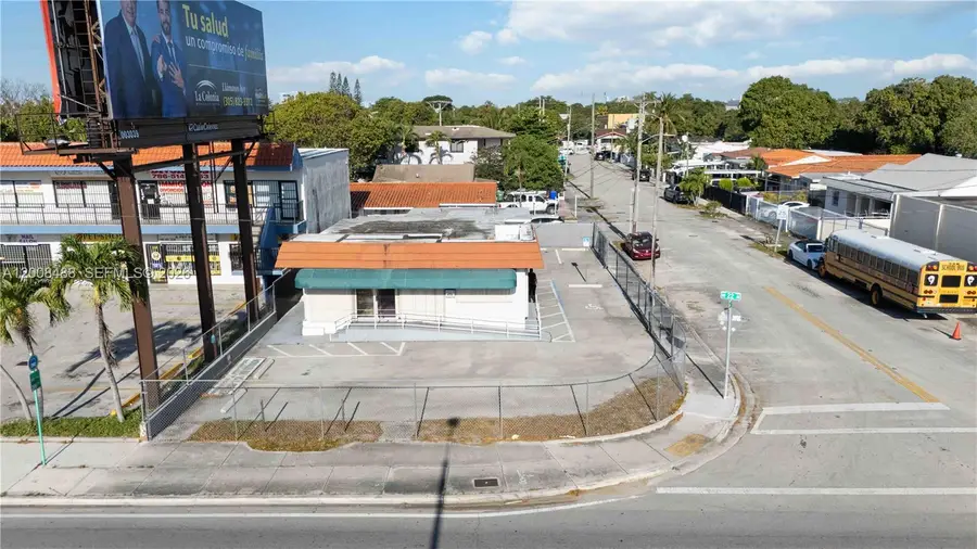 470 NW 22nd Ave, Miami, FL 33125 - #2
