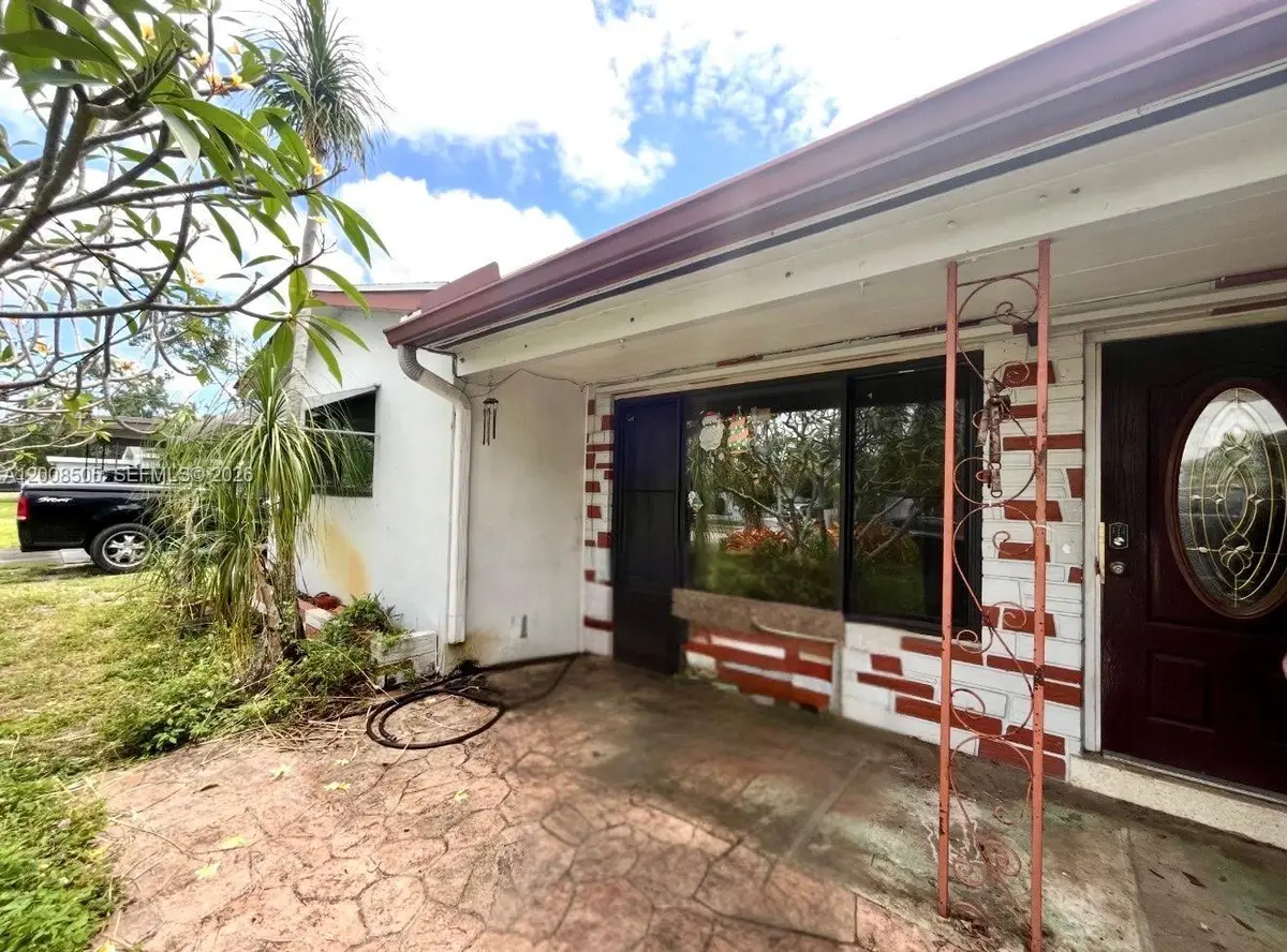 6720 Cody St, Hollywood, FL 33024 - #1