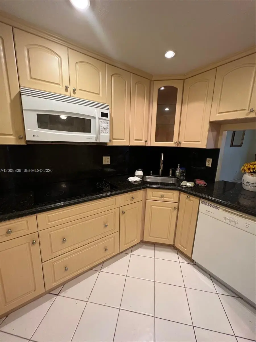 5860 NW 64th Ave #106, Tamarac, FL 33319 - #2